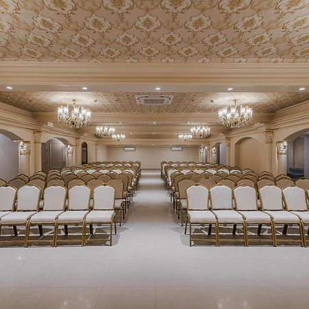Ginger Bharuch Hotel Екстериор снимка